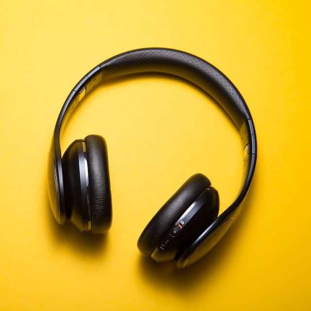 Sony WH-CH520 Wireless Headphones, image 1 of 5